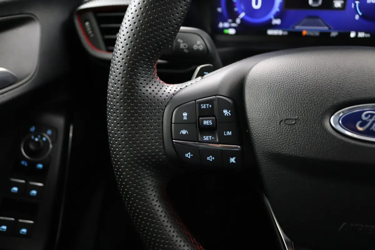 1.0 EcoBoost 155pk ST-Line X | Trekhaak | Adaptive Cruise | BLIS | B&O Audio | Winterpack | LED | Elektrische Achterklep | Keyless