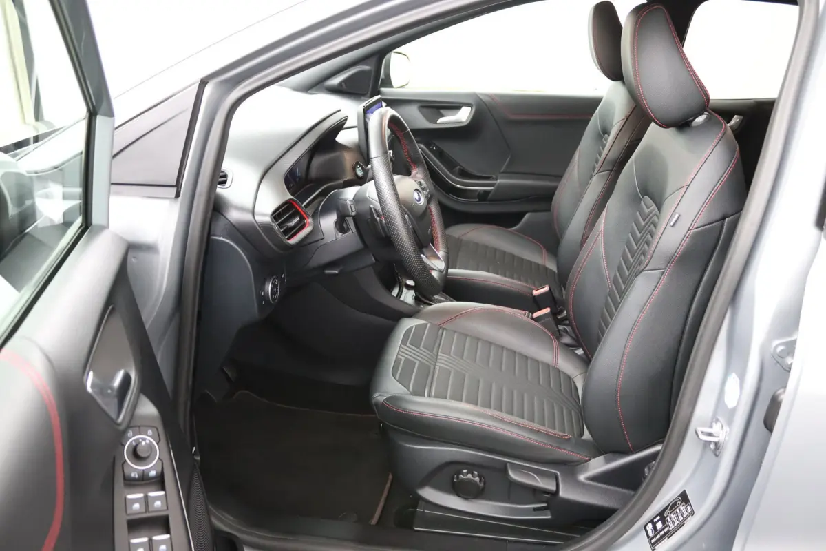 1.0 EcoBoost 155pk ST-Line X | Trekhaak | Adaptive Cruise | BLIS | B&O Audio | Winterpack | LED | Elektrische Achterklep | Keyless