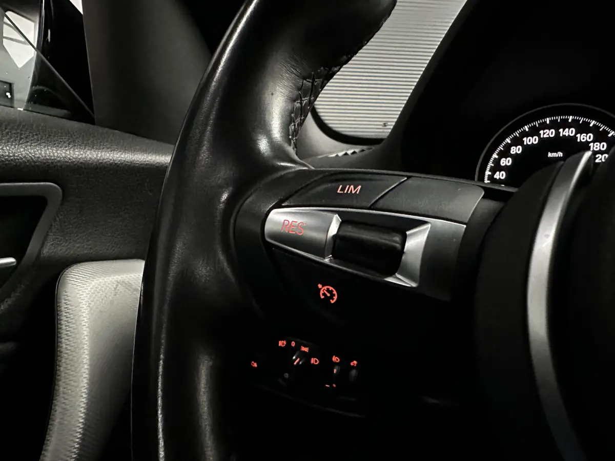 118i LCI | AUT | M-SPORT | LED | NL AUTO | Leer | Navi PRO |