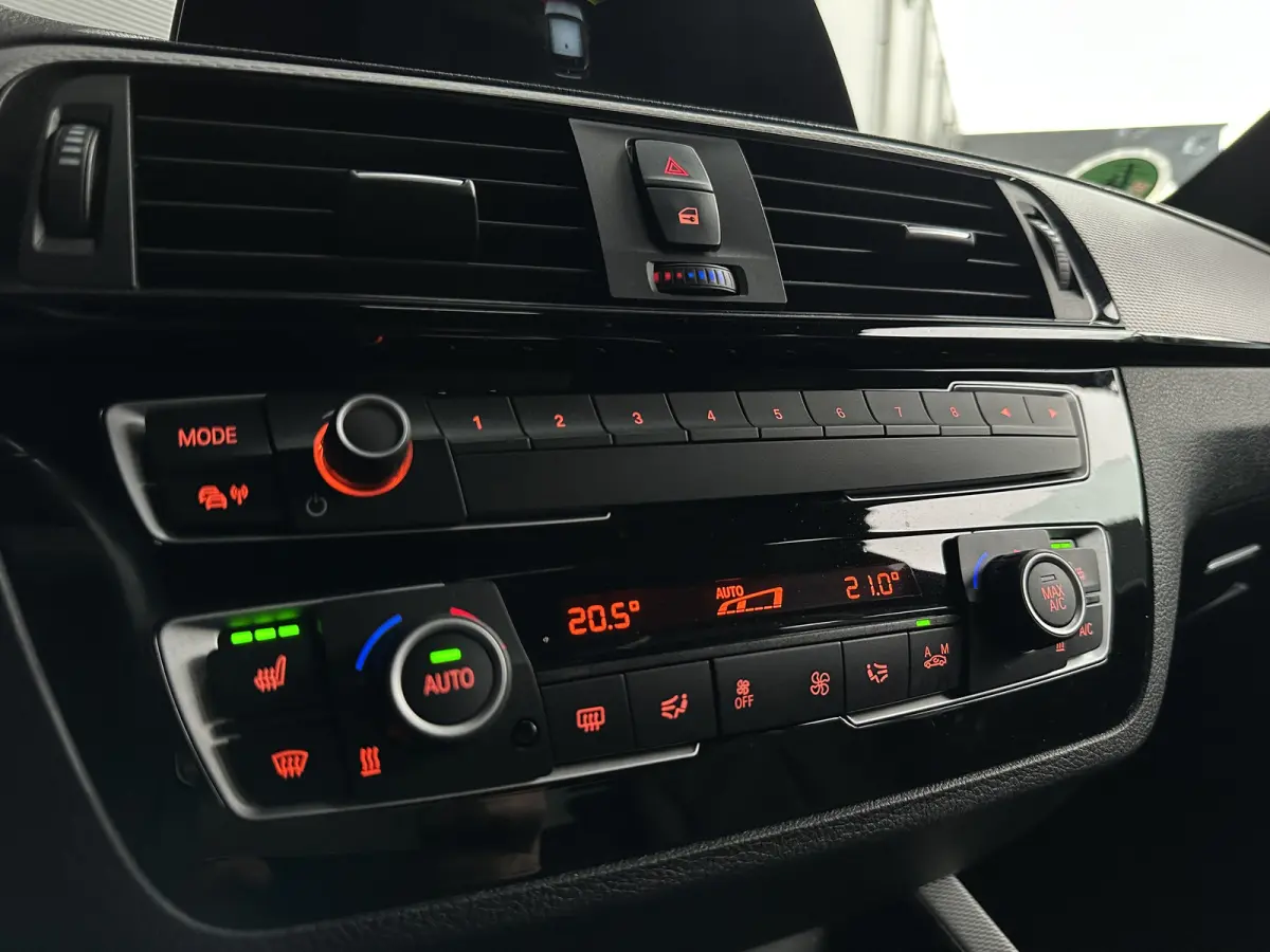118i LCI | AUT | M-SPORT | LED | NL AUTO | Leer | Navi PRO |