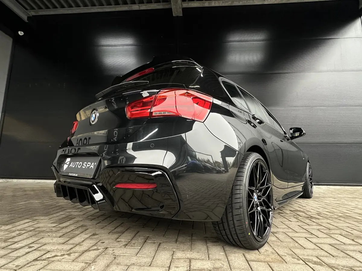 118i LCI | AUT | M-SPORT | LED | NL AUTO | Leer | Navi PRO |