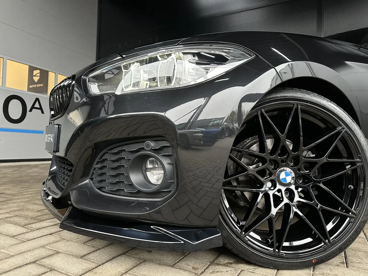 118i LCI | AUT | M-SPORT | LED | NL AUTO | Leer | Navi PRO |