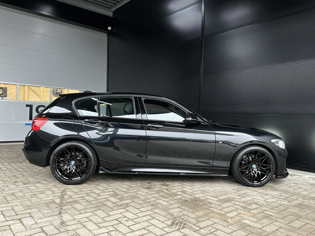 118i LCI | AUT | M-SPORT | LED | NL AUTO | Leer | Navi PRO |