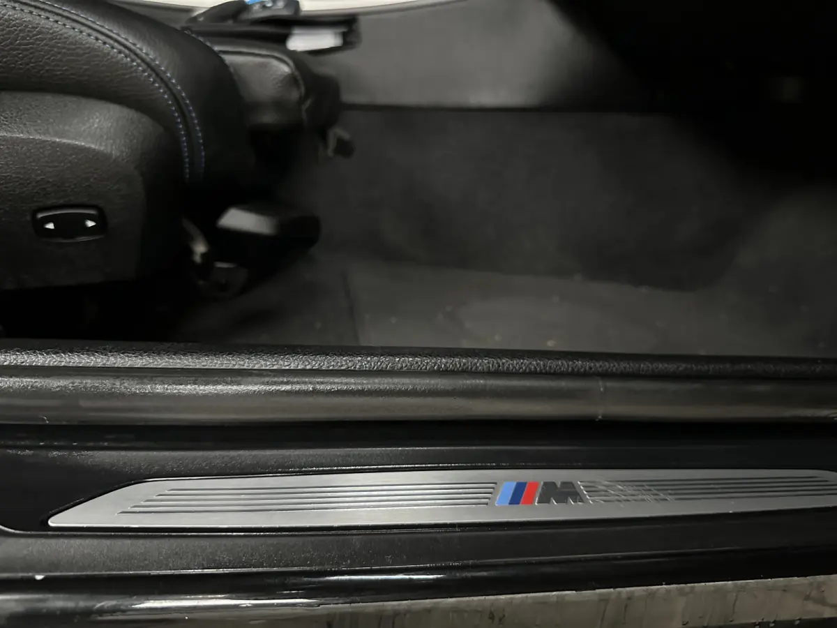 118i LCI | AUT | M-SPORT | LED | NL AUTO | Leer | Navi PRO |