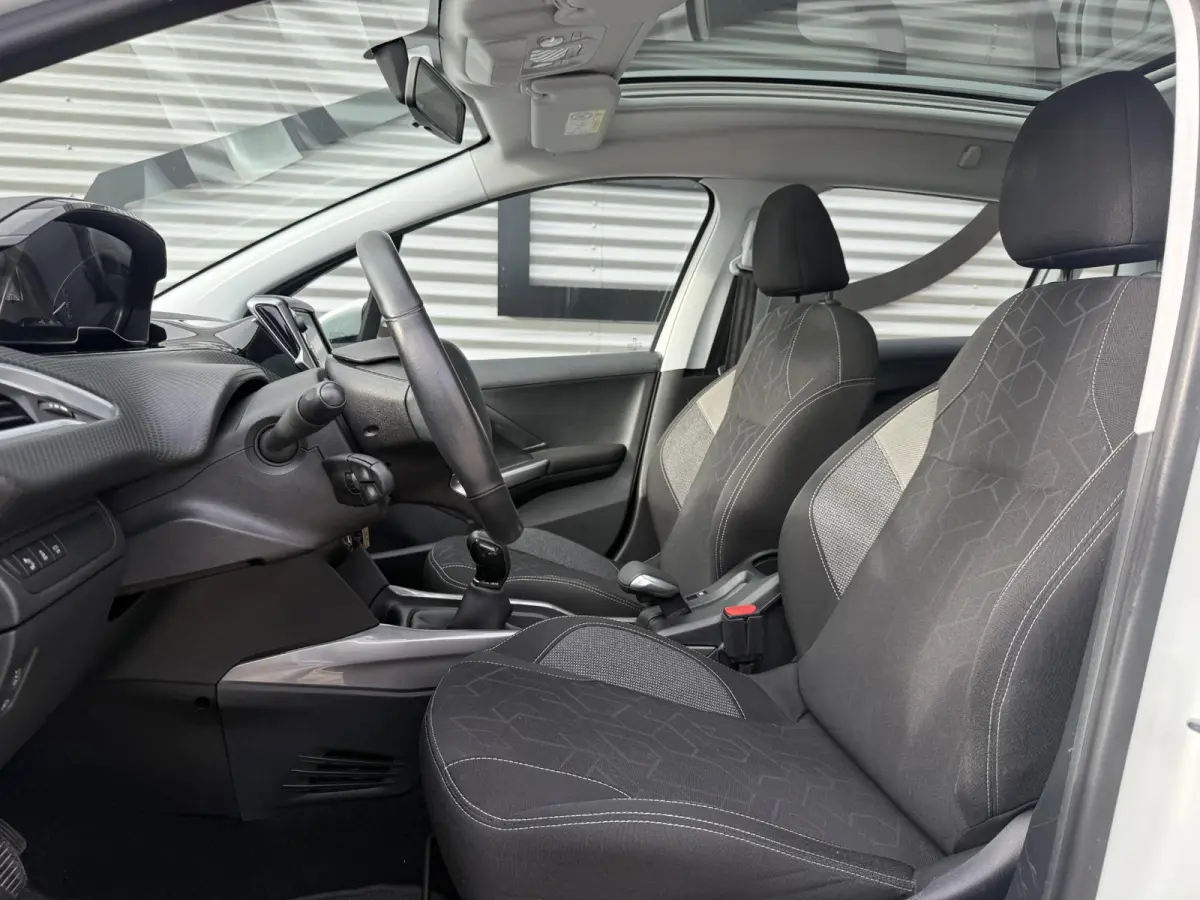 1.2 PureTech Blue Lion 2e Eigenaar|Pano|Navi|Carplay|Trekhaak|Airco|Cruise|PDC|Elek ramen|N.A.P|APK tot 03-2027