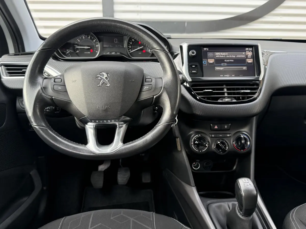 1.2 PureTech Blue Lion 2e Eigenaar|Pano|Navi|Carplay|Trekhaak|Airco|Cruise|PDC|Elek ramen|N.A.P|APK tot 03-2027