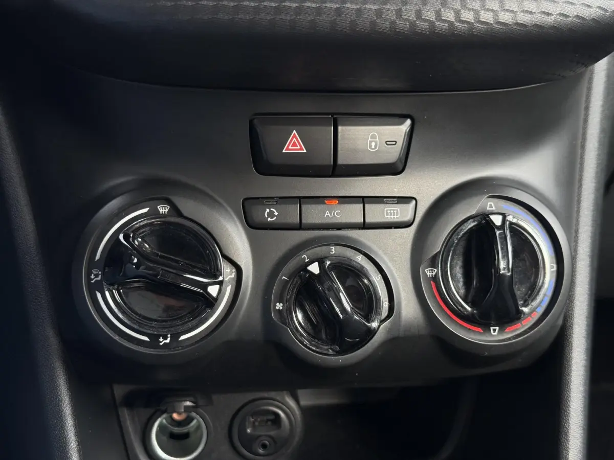 1.2 PureTech Blue Lion 2e Eigenaar|Pano|Navi|Carplay|Trekhaak|Airco|Cruise|PDC|Elek ramen|N.A.P|APK tot 03-2027