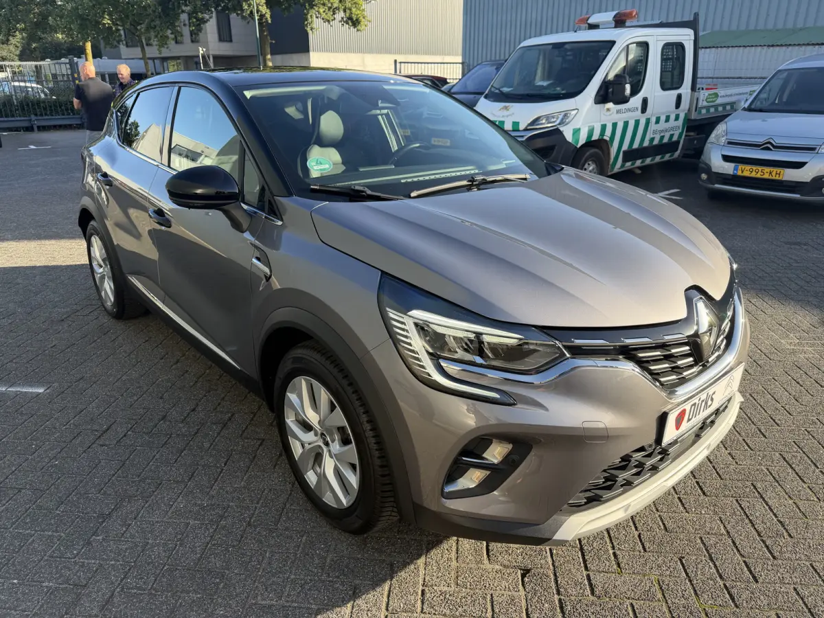 100pk Intens (Keyless Entry - Camera - Parkeersensoren V+A - LED - Automatische Airco - Navigatie - Two Tone)