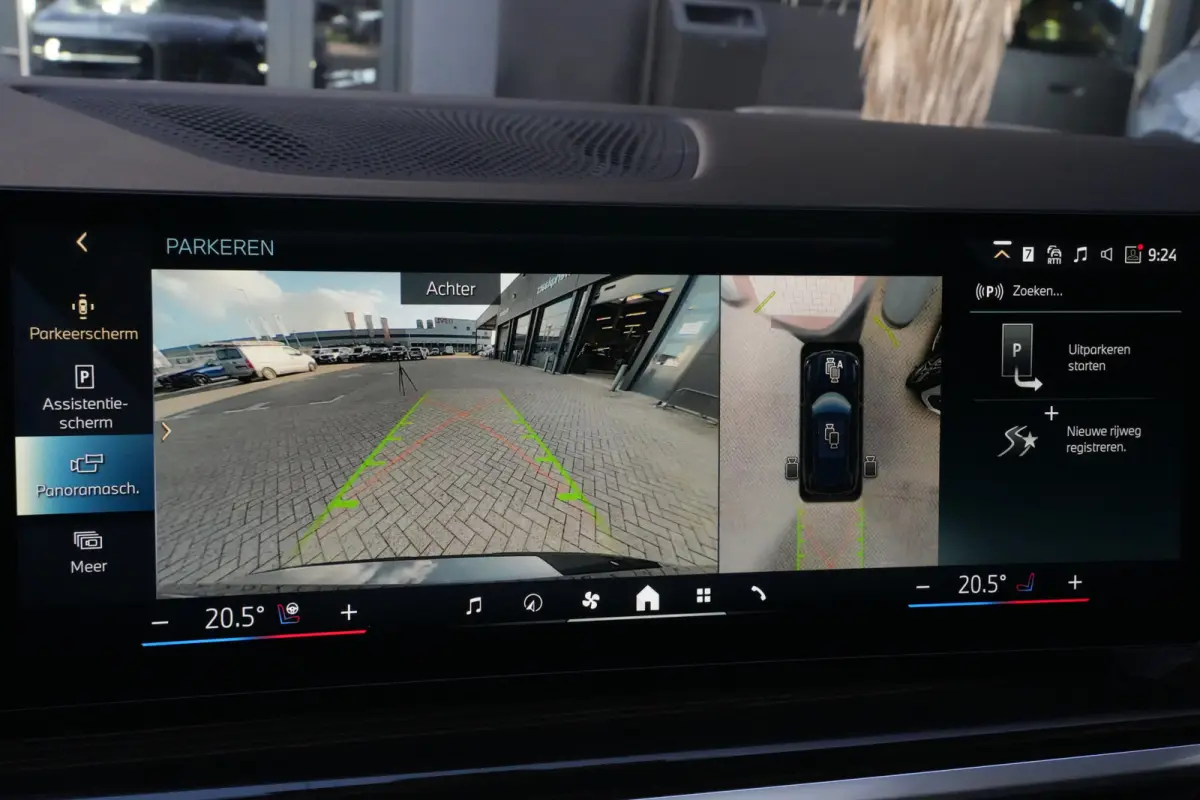 xDrive50e M Sport | 495PK | PANO | BMW X5 xDrive50e M Sport 495 PK Plug-in Hybrid met 3.0 zescilinder benzinemotor en 8-traps automatische transmissie, voorzien van een elektrisch panoramada