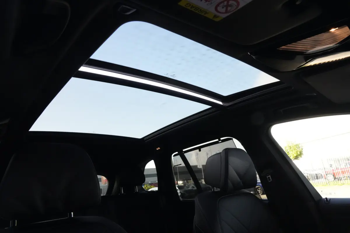 xDrive50e M Sport | 495PK | PANO | BMW X5 xDrive50e M Sport 495 PK Plug-in Hybrid met 3.0 zescilinder benzinemotor en 8-traps automatische transmissie, voorzien van een elektrisch panoramada