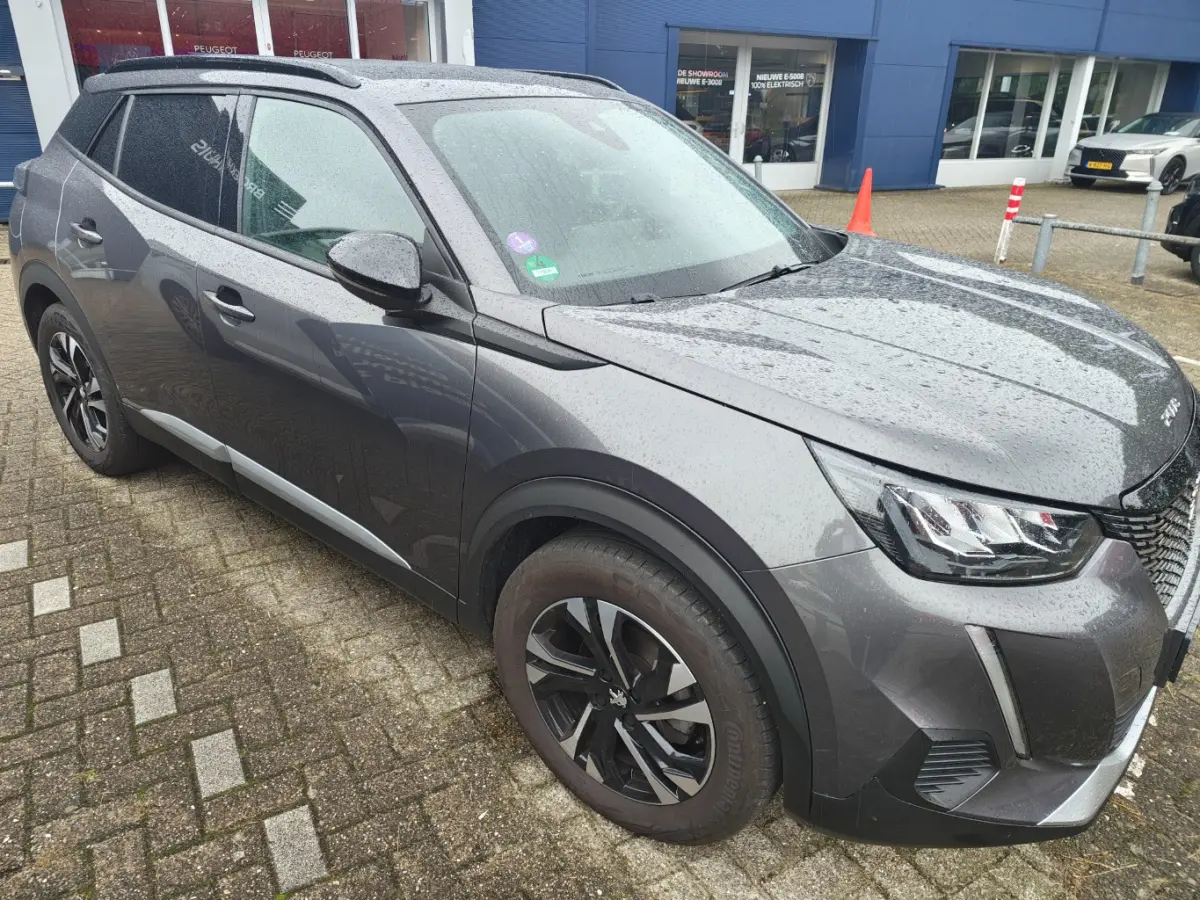 1.2 PureTech Allure Pack | Carplay | Navigatie | Trekhaak | Camera | Climate Control | | Achterbank in delen neerklapbaar | Achteruitrijcamera | Airco (automatisch)