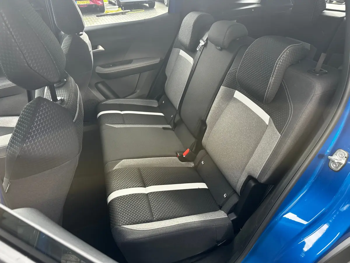 1.2 Turbo 145 PK Hybrid GS 7p. | 2+6 JAAR GARANTIE| STUUR, STOEL EN VOORRUITVERWARMING| DODEHOEK DETECTIE| COMFORTSTOELEN| NAVIGATIE + APPLE CARPLAY/ANDROID AUTO| CAMERA + PARKEERSENSOREN| D
