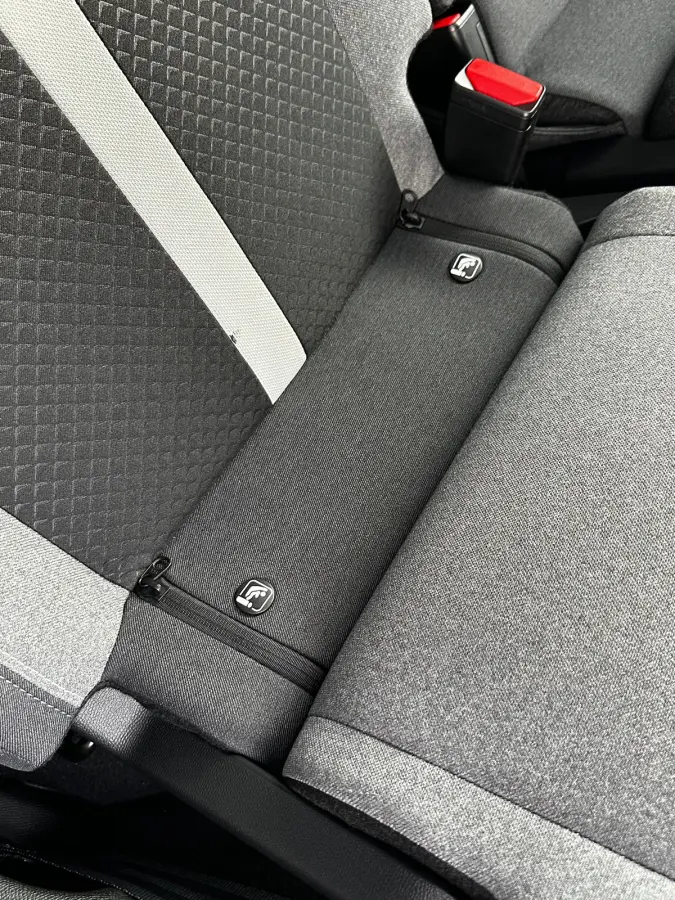 1.2 Turbo 145 PK Hybrid GS 7p. | 2+6 JAAR GARANTIE| STUUR, STOEL EN VOORRUITVERWARMING| DODEHOEK DETECTIE| COMFORTSTOELEN| NAVIGATIE + APPLE CARPLAY/ANDROID AUTO| CAMERA + PARKEERSENSOREN| D