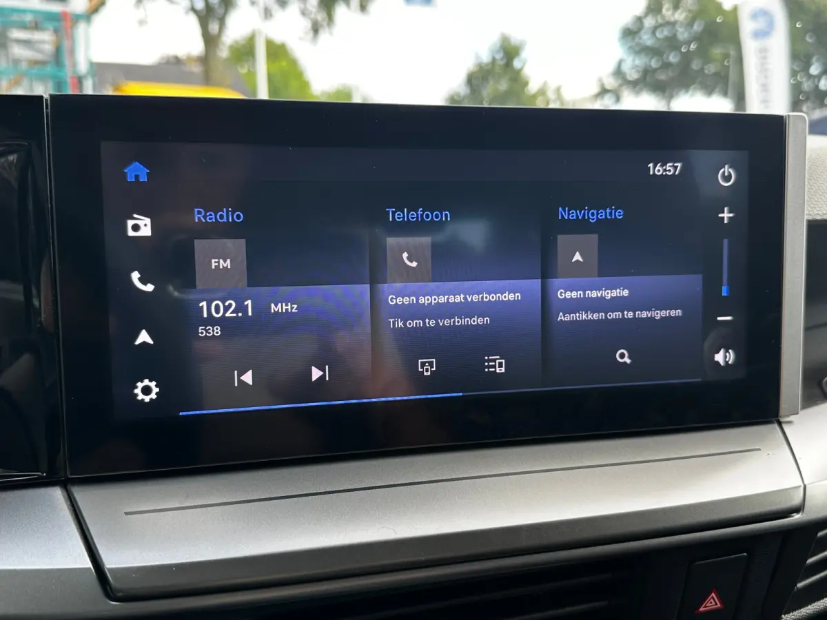 1.2 Turbo 145 PK Hybrid GS 7p. | 2+6 JAAR GARANTIE| STUUR, STOEL EN VOORRUITVERWARMING| DODEHOEK DETECTIE| COMFORTSTOELEN| NAVIGATIE + APPLE CARPLAY/ANDROID AUTO| CAMERA + PARKEERSENSOREN| D