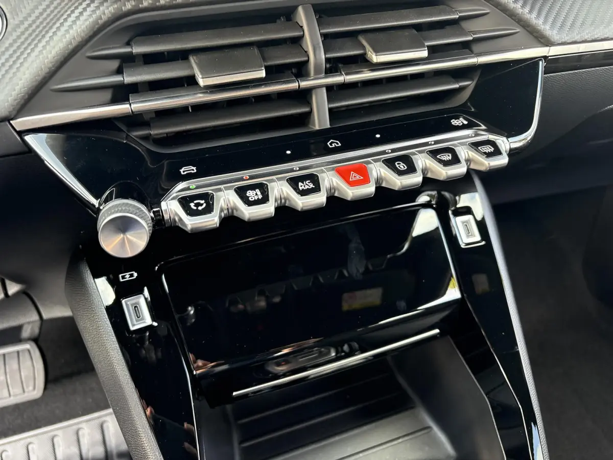1.2 Hybrid 145 Allure | 21% Korting | Adaptieve Cruise Control | Camera | Apple CarPlay/Android Auto