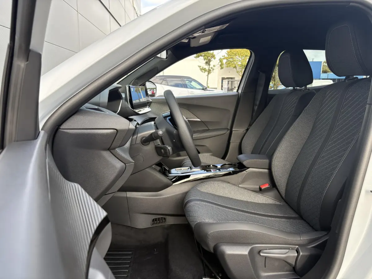 1.2 Hybrid 145 Allure | 21% Korting | Adaptieve Cruise Control | Camera | Apple CarPlay/Android Auto