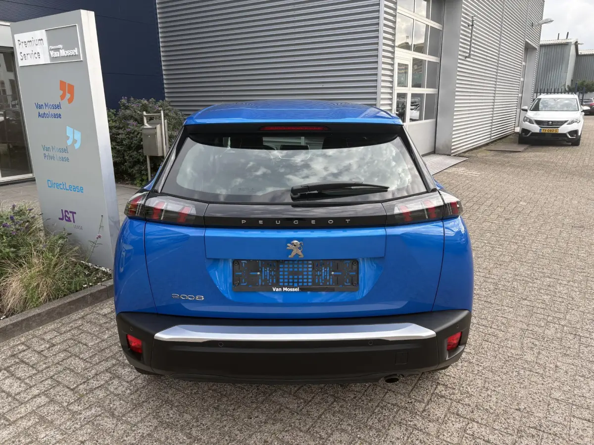 1.2 PureTech Active Pack | Climate Control | Camera achter | Lichtmetalen velgen | Apple Carplay/ Android Auto |