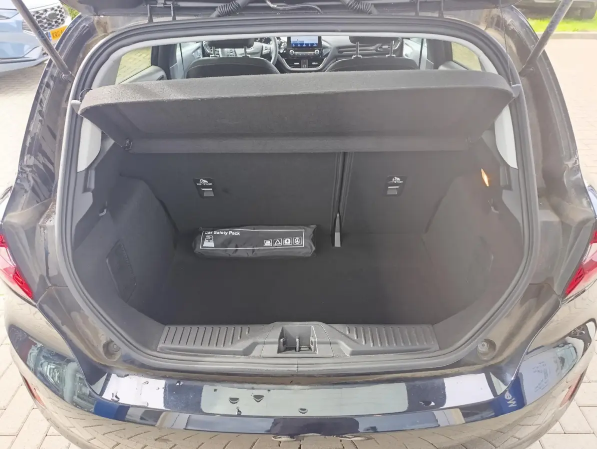 1.0 EcoBoost Hybrid Titanium X | Stoel/stuur voorruitverwarming | Camera | PDC V+A | B&O Audio | Navigatie | Dealeronderhouden