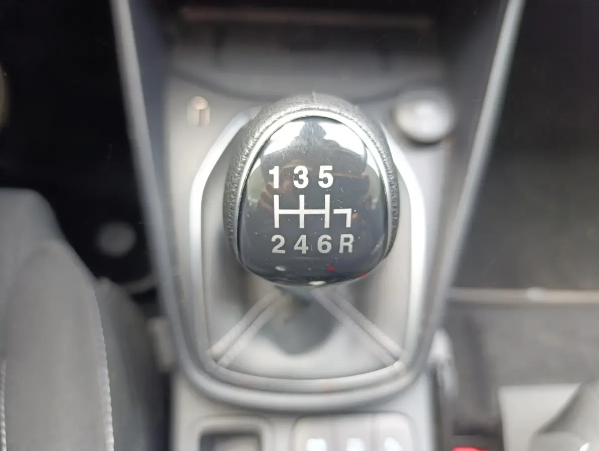1.0 EcoBoost Hybrid Titanium X | Stoel/stuur voorruitverwarming | Camera | PDC V+A | B&O Audio | Navigatie | Dealeronderhouden