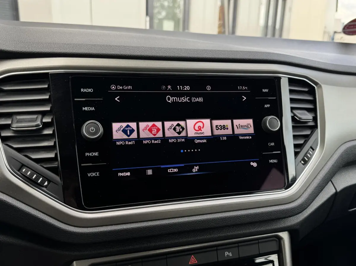 1.0 TSI Style Business | Carplay | IQ Drive | Adaptive cruise | DAB | LED | Sensoren | Trekhaak
