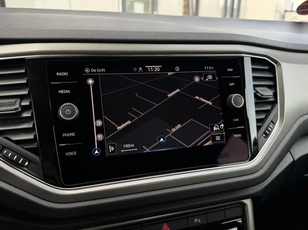 1.0 TSI Style Business | Carplay | IQ Drive | Adaptive cruise | DAB | LED | Sensoren | Trekhaak
