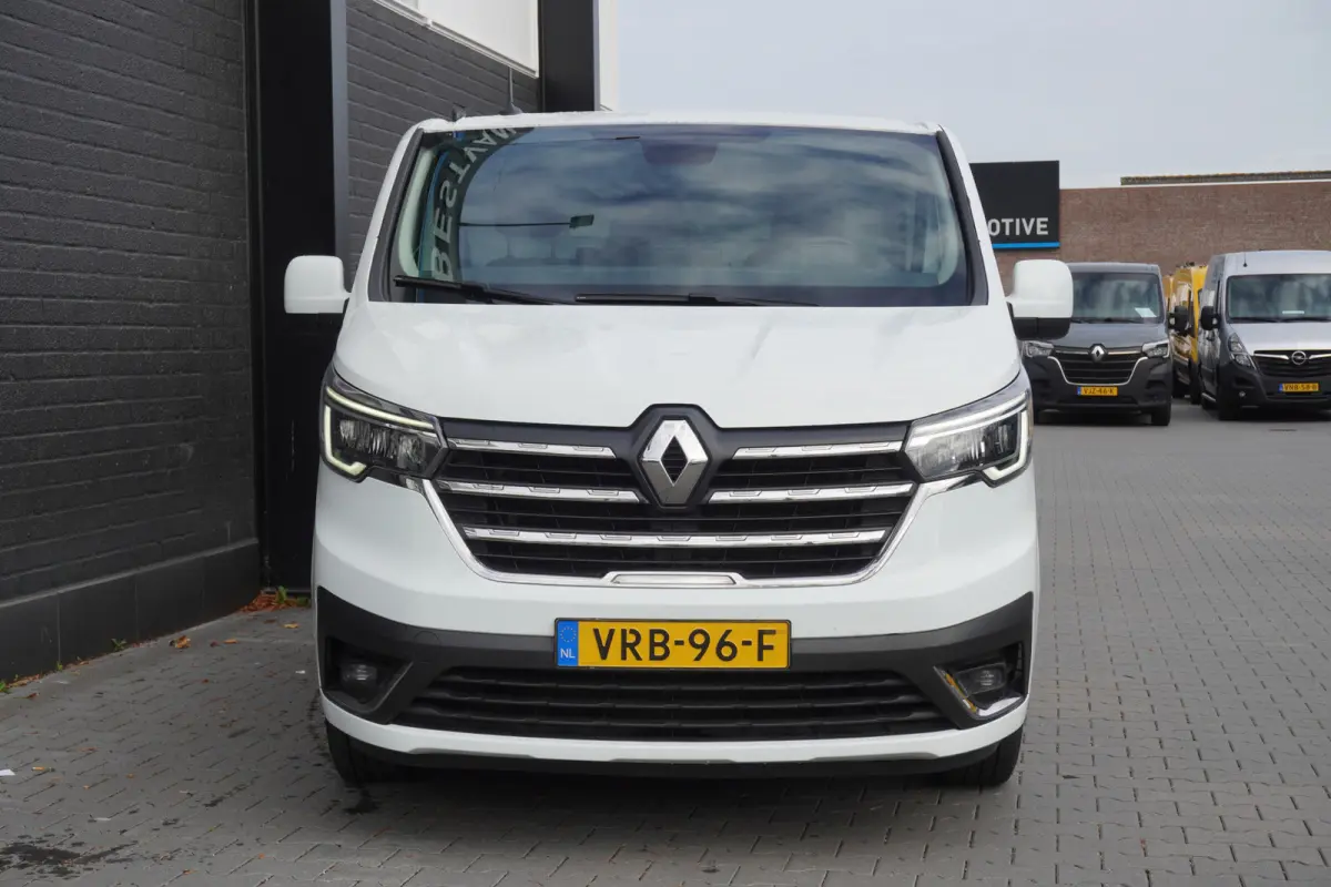 2.0 dCi 110PK L2 EURO 6 - Airco - Navi - Cruise - €16.900,- Excl.