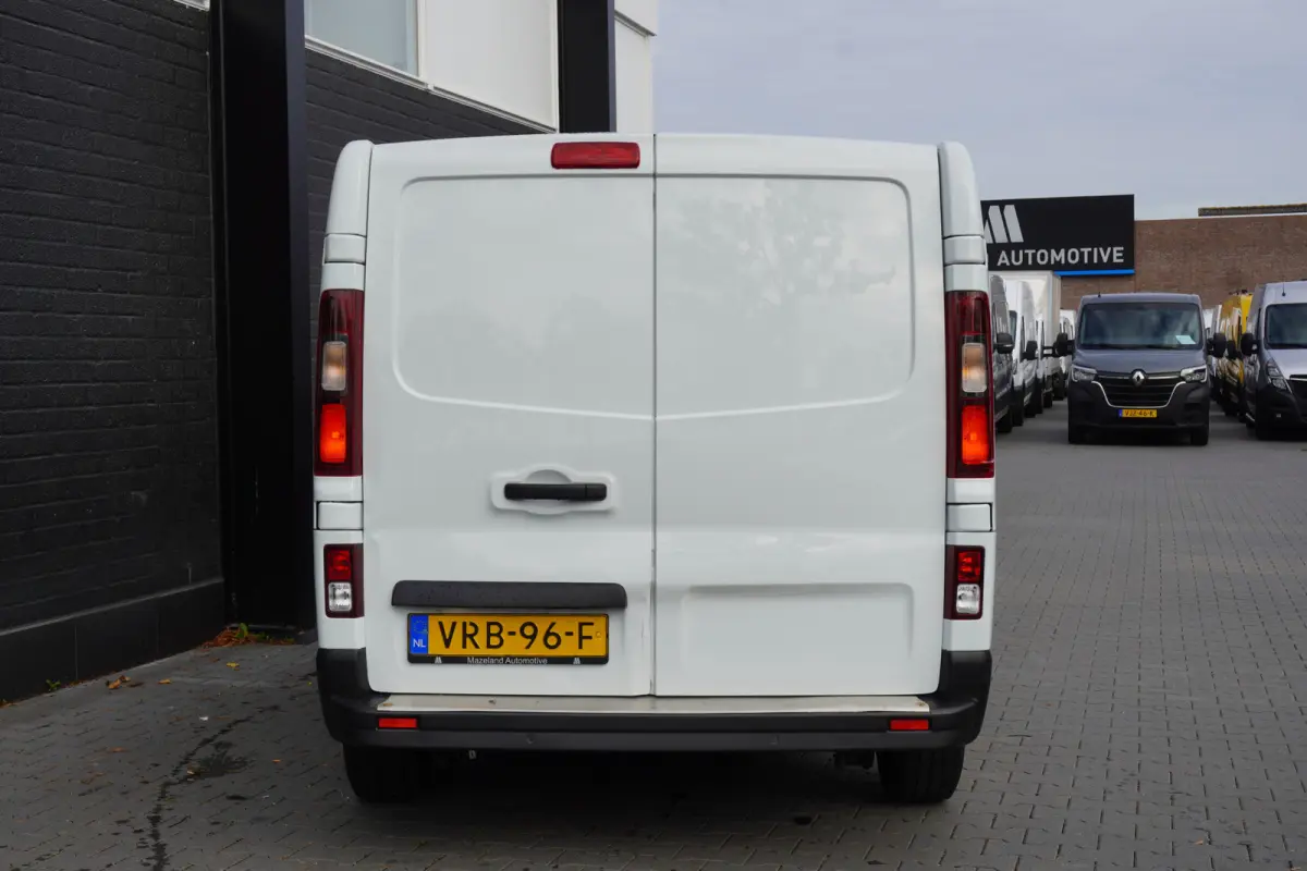 2.0 dCi 110PK L2 EURO 6 - Airco - Navi - Cruise - €16.900,- Excl.