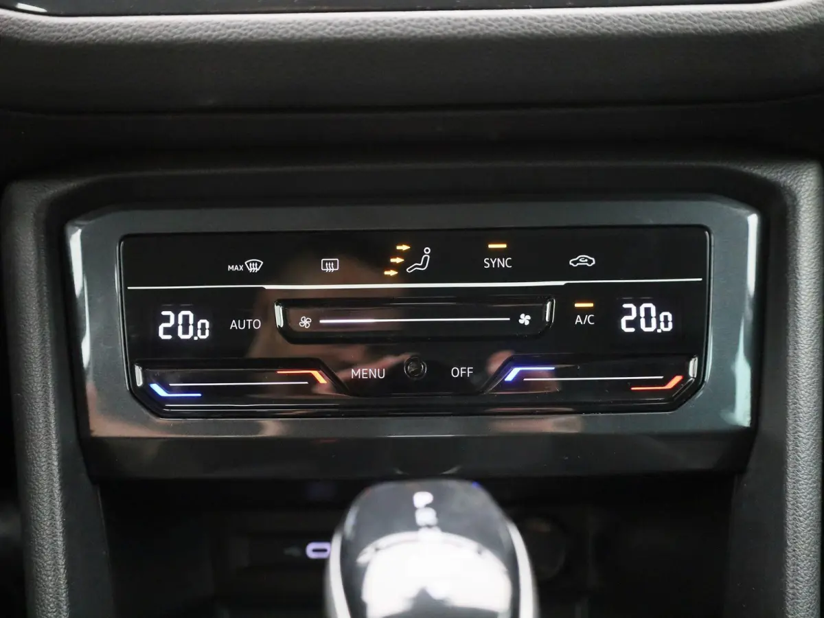 1.5 TSI Life 150 PK| Origineel Nederlands | Apple Carplay | Parkeersensoren | 17 Inch Velgen | Radio DAB+ | LED Koplampen | LED Achterlichten