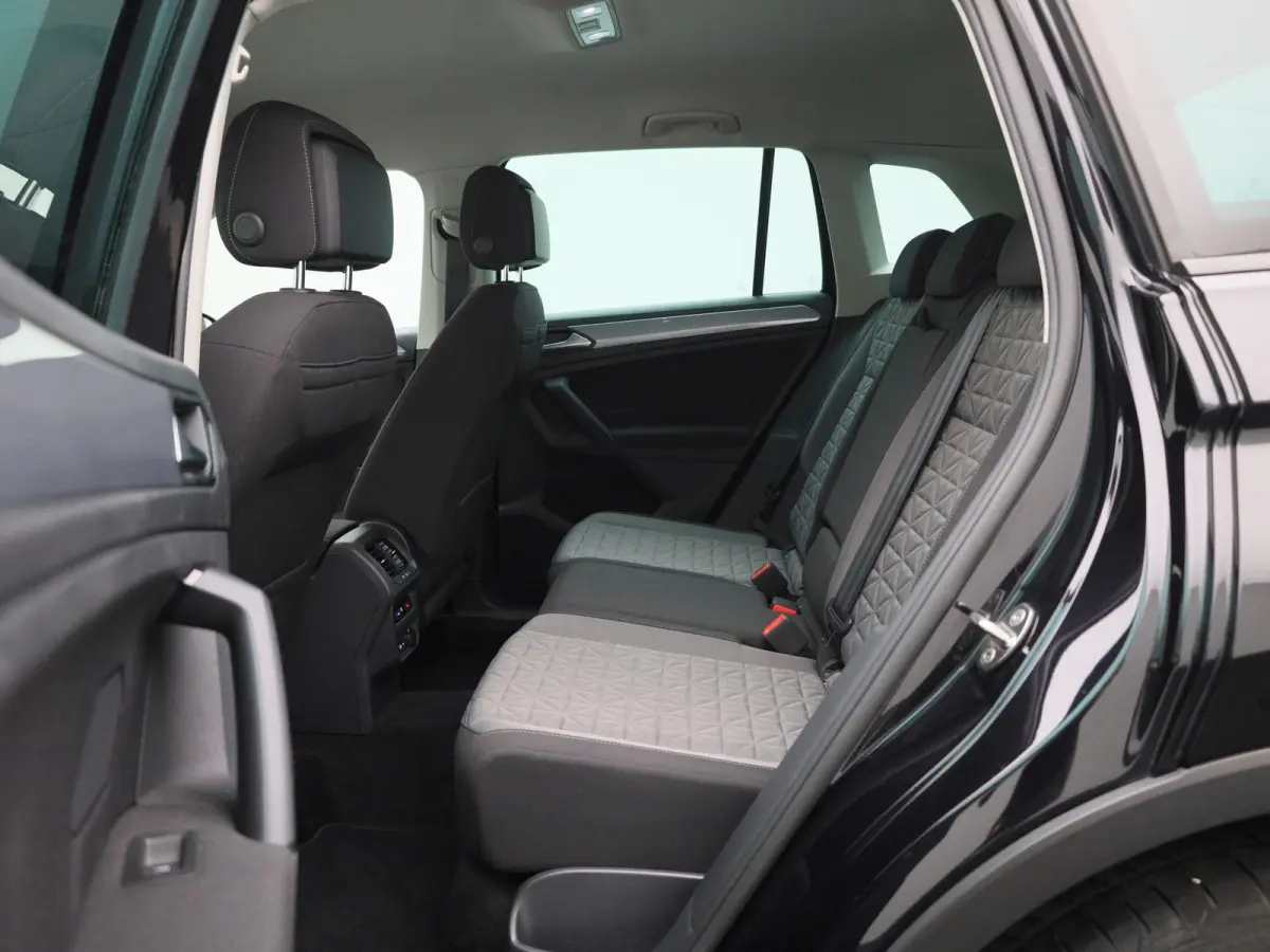 1.5 TSI Life 150 PK| Origineel Nederlands | Apple Carplay | Parkeersensoren | 17 Inch Velgen | Radio DAB+ | LED Koplampen | LED Achterlichten