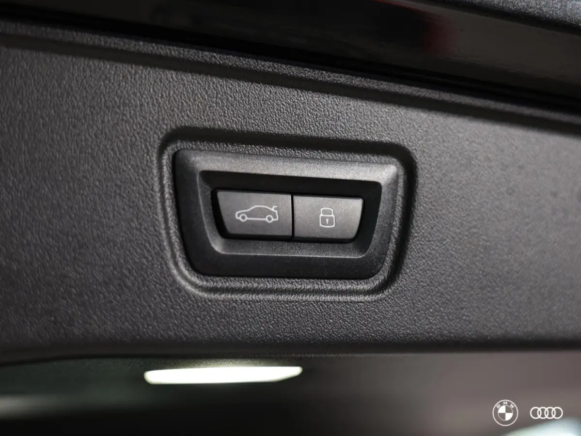 530E M SPORT / PANODAK / MEMORY / HARMANKARDON / LEDER / ACC
