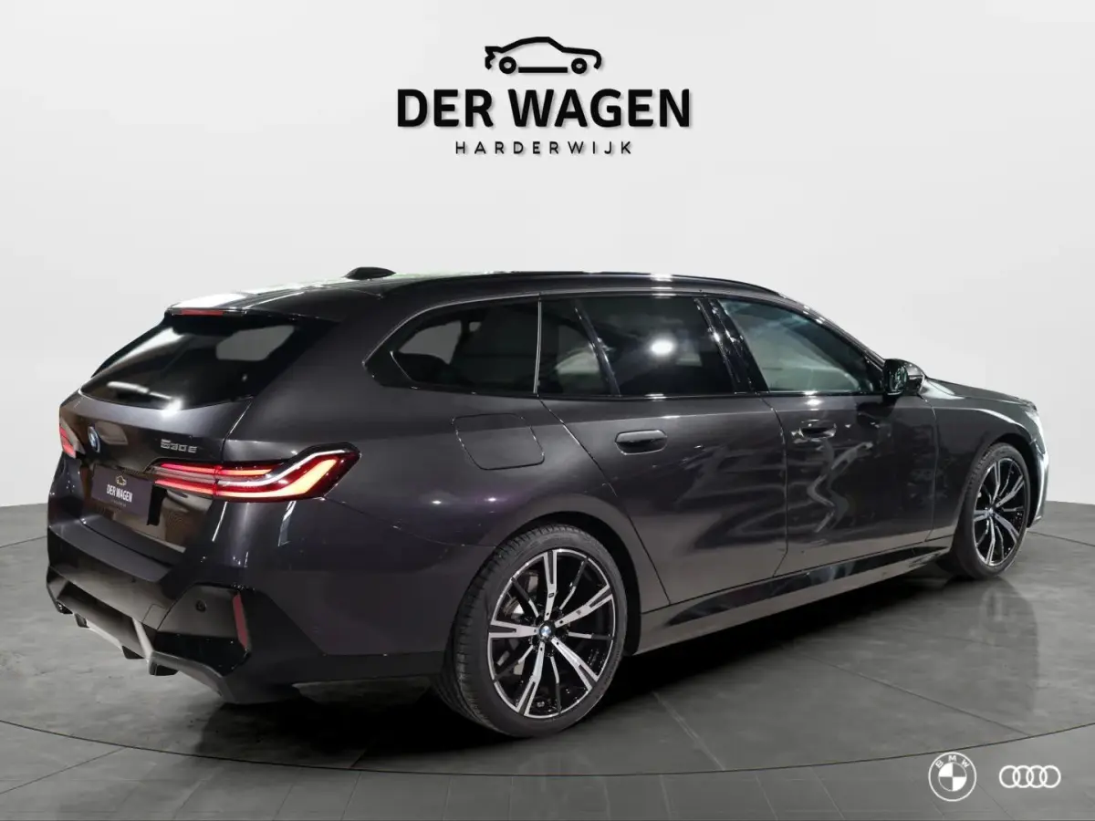 530E M SPORT / PANODAK / MEMORY / HARMANKARDON / LEDER / ACC