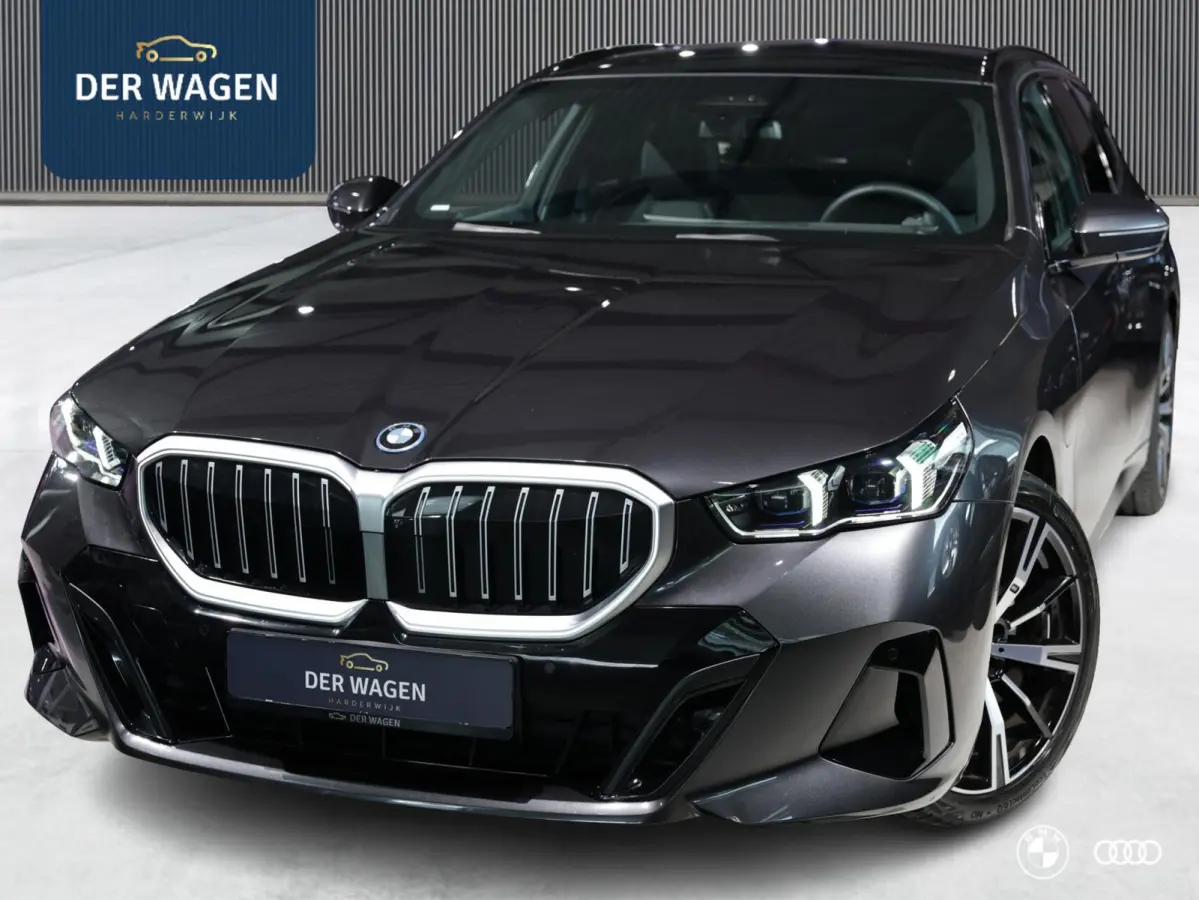530E M SPORT / PANODAK / MEMORY / HARMANKARDON / LEDER / ACC