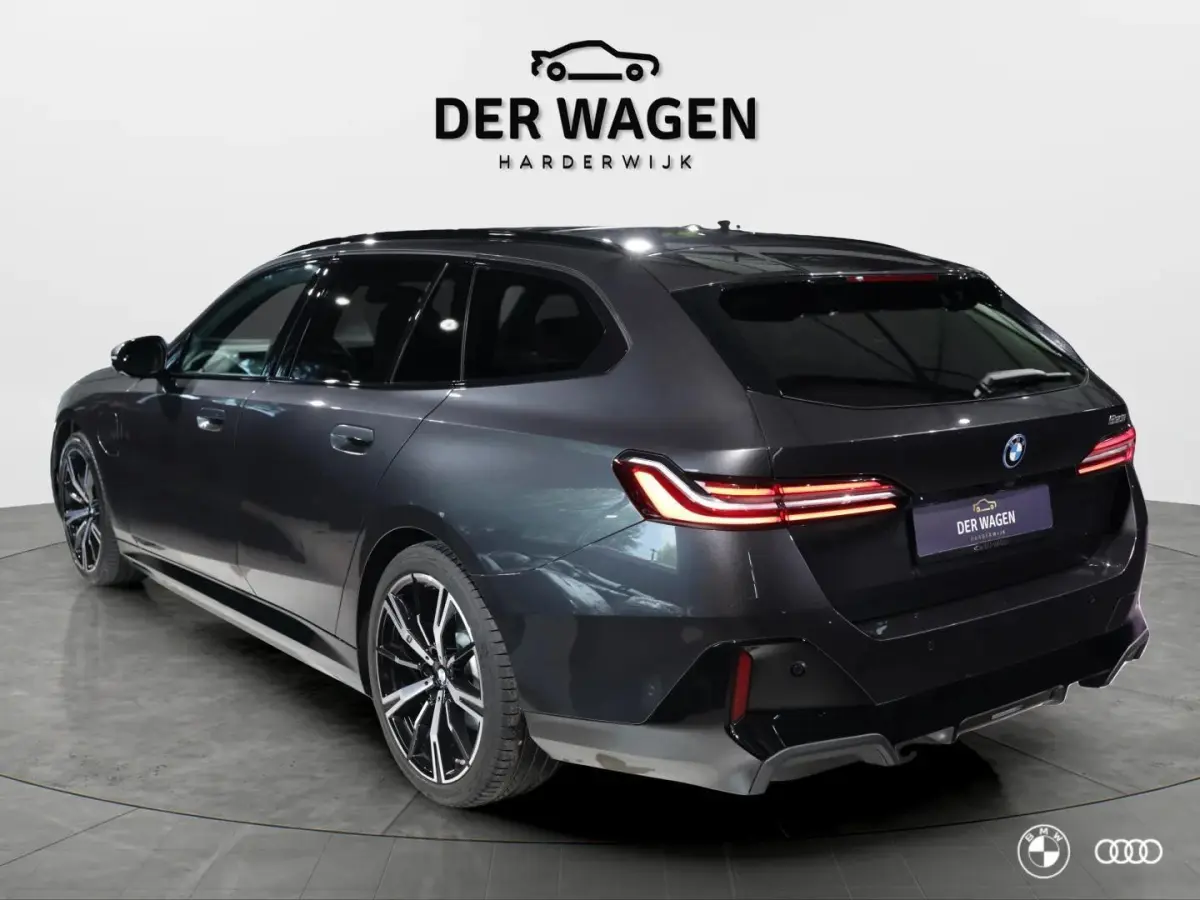 530E M SPORT / PANODAK / MEMORY / HARMANKARDON / LEDER / ACC