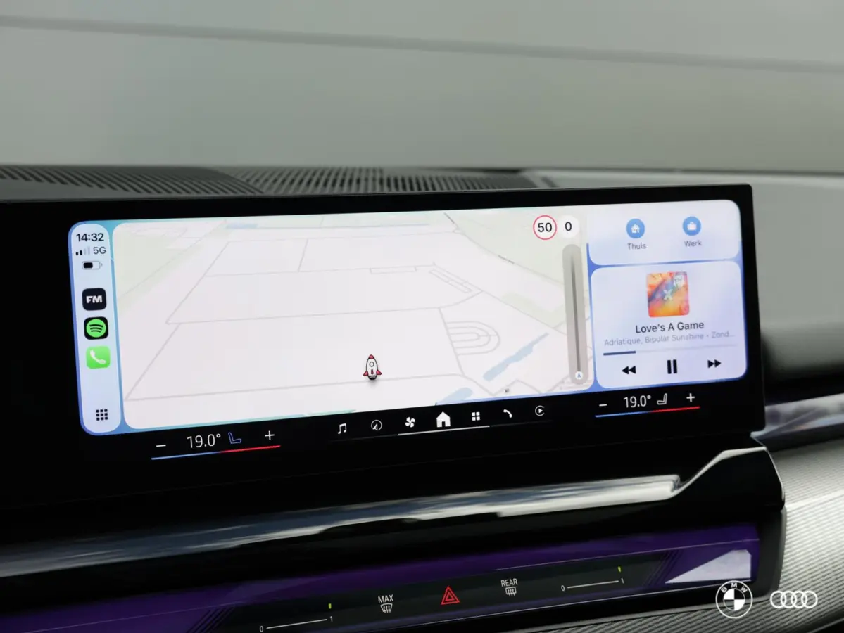 530E M SPORT / PANODAK / MEMORY / HARMANKARDON / LEDER / ACC