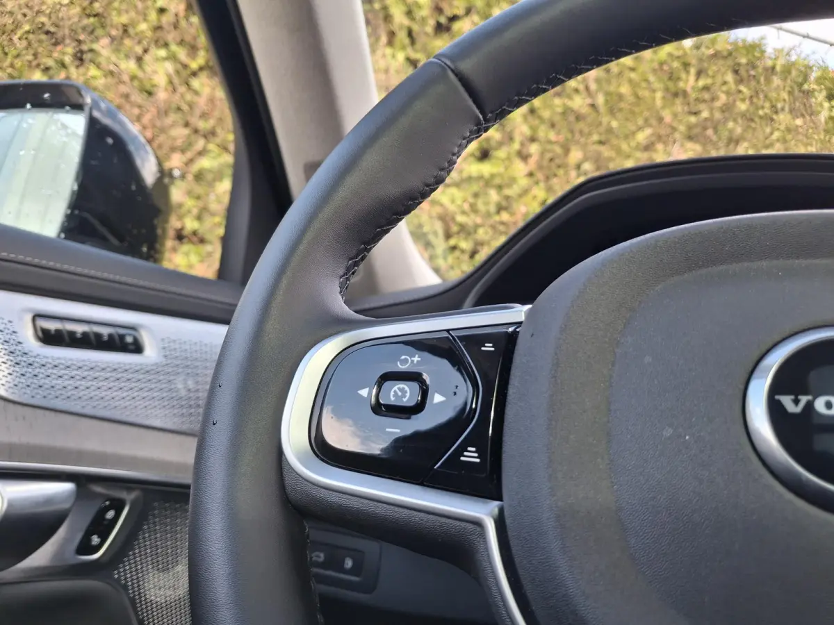 T8 Plug-in hybrid AWD Ultra Dark | Luchtvering | Bowers & Wilkins | Nappaleder met ventilatie & massage | Full Option |