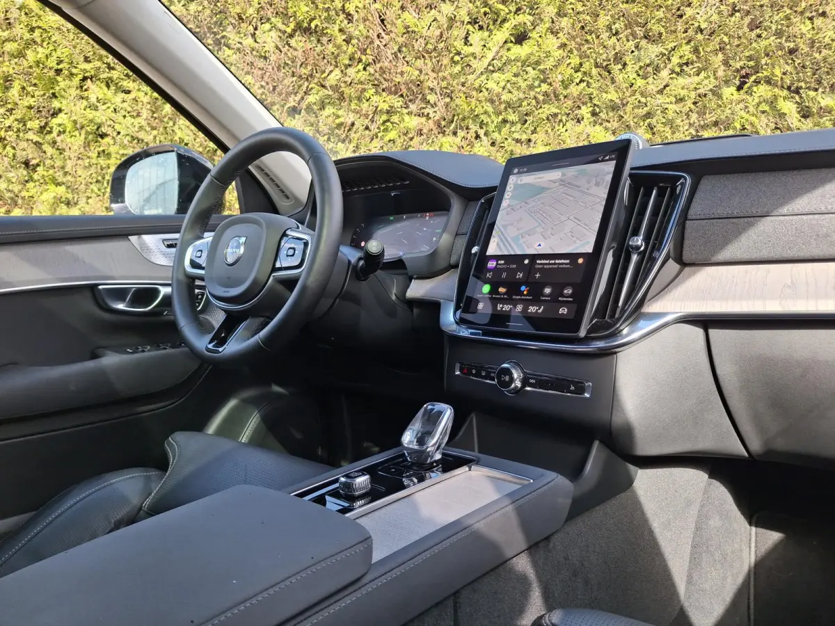 T8 Plug-in hybrid AWD Ultra Dark | Luchtvering | Bowers & Wilkins | Nappaleder met ventilatie & massage | Full Option |
