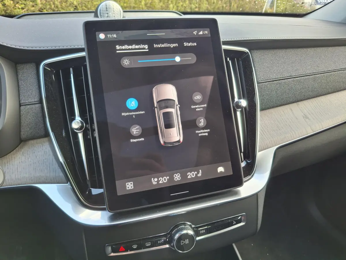 T8 Plug-in hybrid AWD Ultra Dark | Luchtvering | Bowers & Wilkins | Nappaleder met ventilatie & massage | Full Option |