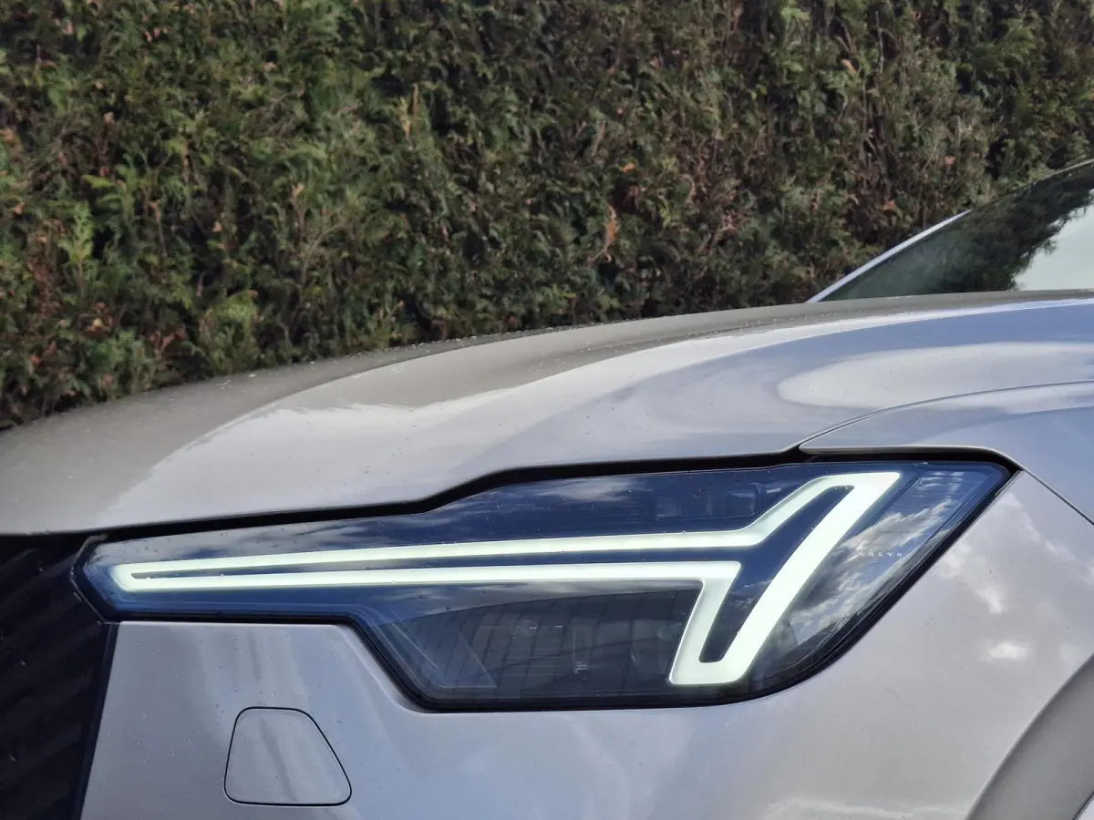 T8 Plug-in hybrid AWD Ultra Dark | Luchtvering | Bowers & Wilkins | Nappaleder met ventilatie & massage | Full Option |