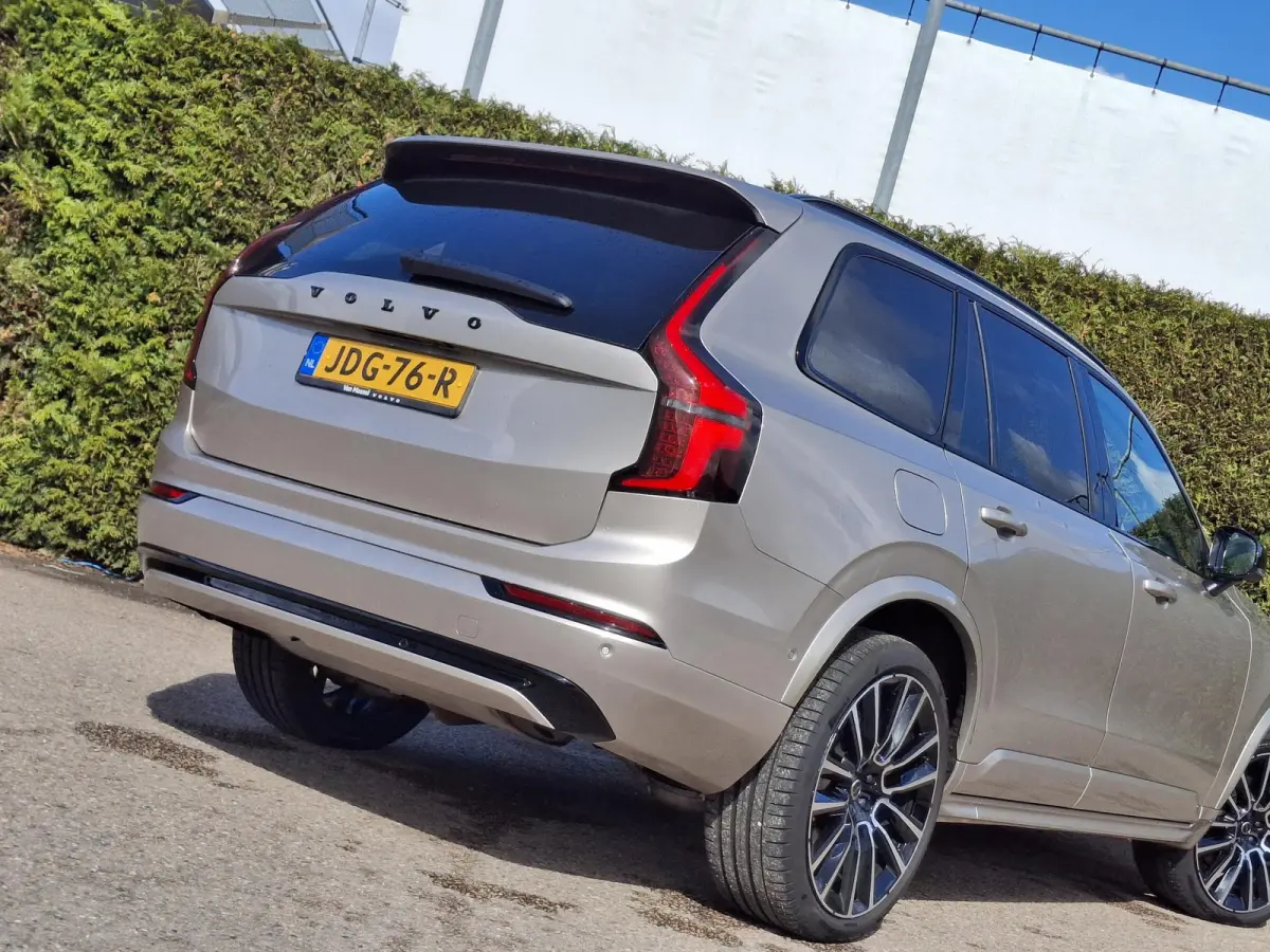 T8 Plug-in hybrid AWD Ultra Dark | Luchtvering | Bowers & Wilkins | Nappaleder met ventilatie & massage | Full Option |