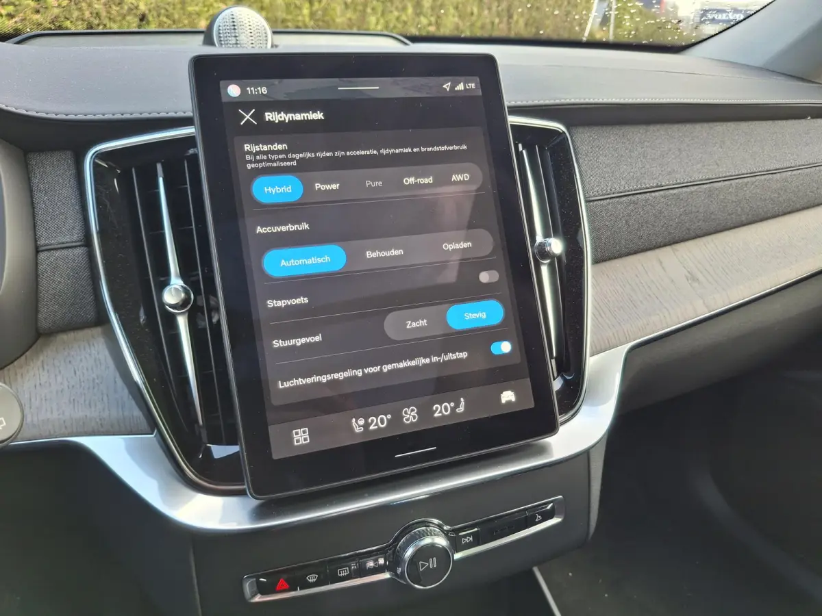 T8 Plug-in hybrid AWD Ultra Dark | Luchtvering | Bowers & Wilkins | Nappaleder met ventilatie & massage | Full Option |