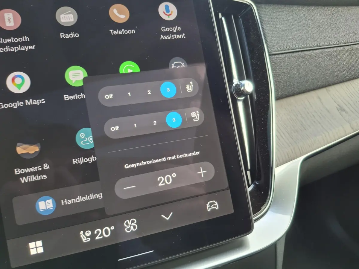 T8 Plug-in hybrid AWD Ultra Dark | Luchtvering | Bowers & Wilkins | Nappaleder met ventilatie & massage | Full Option |
