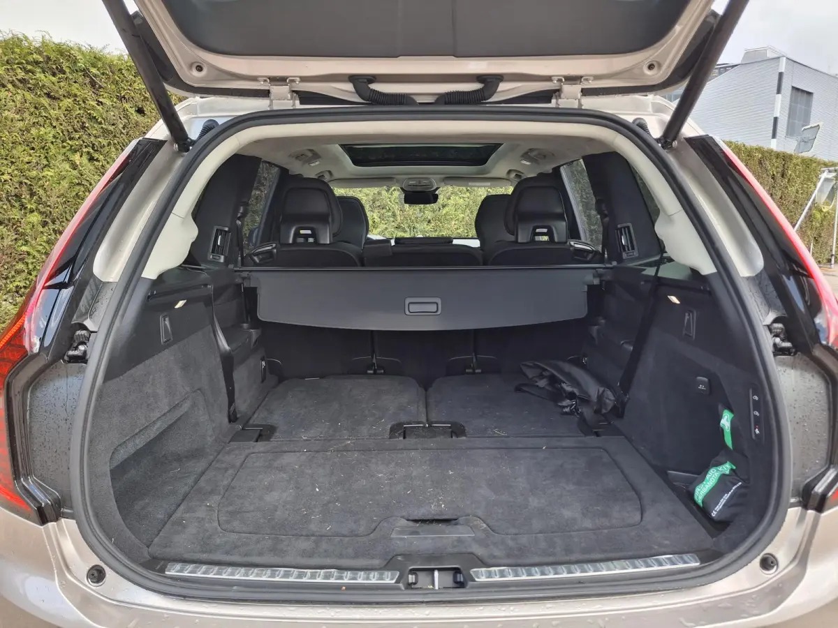 T8 Plug-in hybrid AWD Ultra Dark | Luchtvering | Bowers & Wilkins | Nappaleder met ventilatie & massage | Full Option |