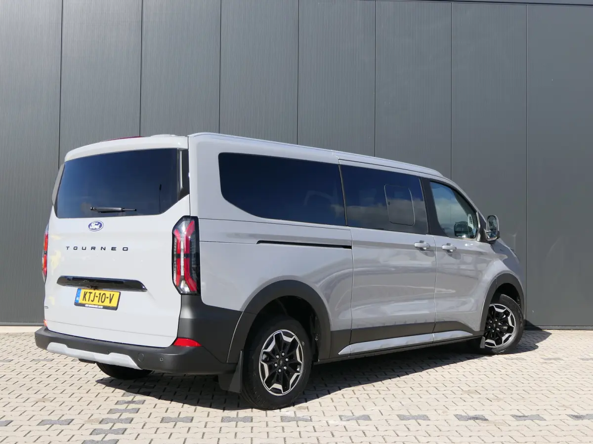 Tourneo 340 2.5 PHEV L2H1 Active | Adaptive Cruise | BLIS | 360 Camera | Full LED | 9 Persoons | CarPlay/Android Auto