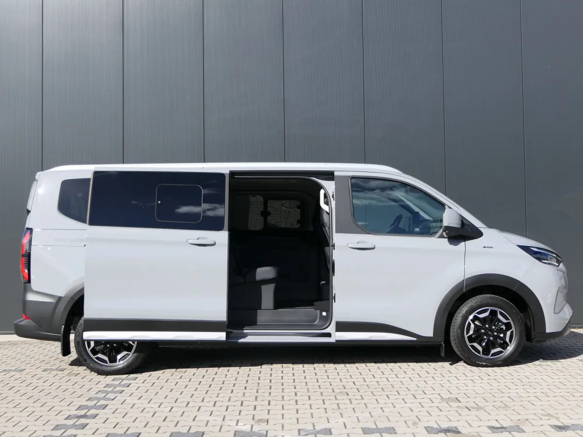 Tourneo 340 2.5 PHEV L2H1 Active | Adaptive Cruise | BLIS | 360 Camera | Full LED | 9 Persoons | CarPlay/Android Auto