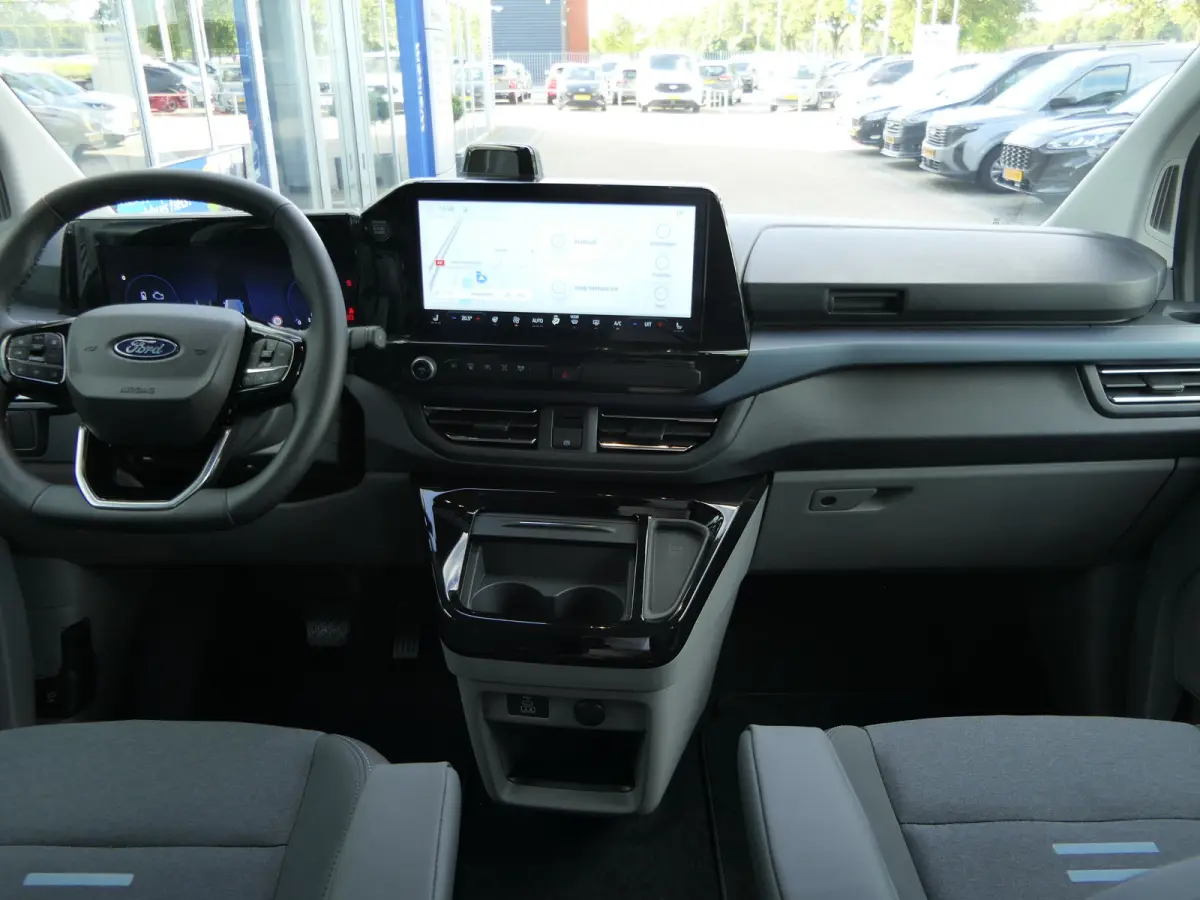 Tourneo 340 2.5 PHEV L2H1 Active | Adaptive Cruise | BLIS | 360 Camera | Full LED | 9 Persoons | CarPlay/Android Auto