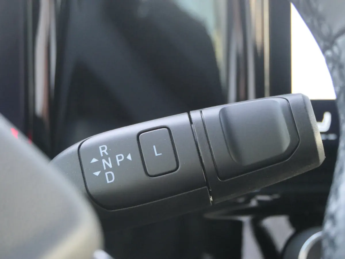 Tourneo 340 2.5 PHEV L2H1 Active | Adaptive Cruise | BLIS | 360 Camera | Full LED | 9 Persoons | CarPlay/Android Auto