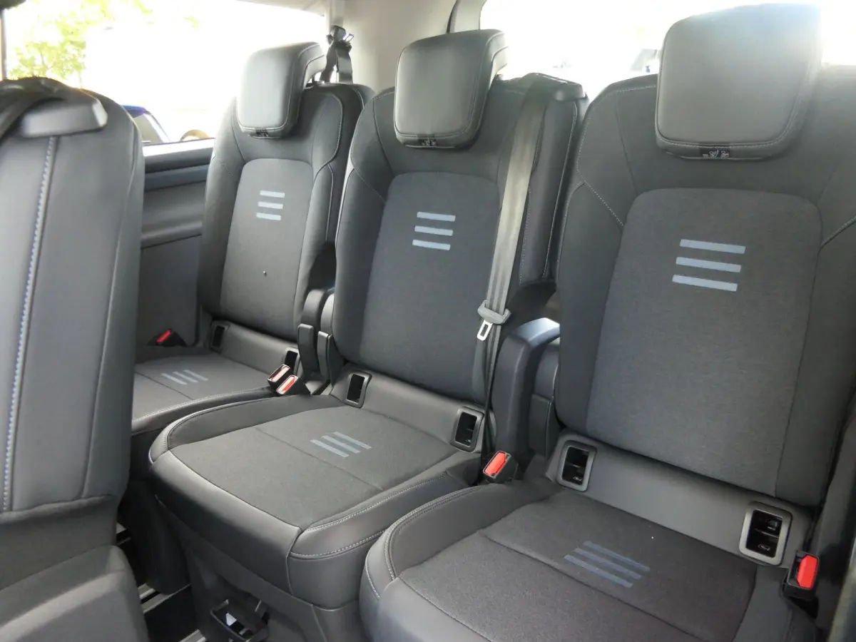 Tourneo 340 2.5 PHEV L2H1 Active | Adaptive Cruise | BLIS | 360 Camera | Full LED | 9 Persoons | CarPlay/Android Auto