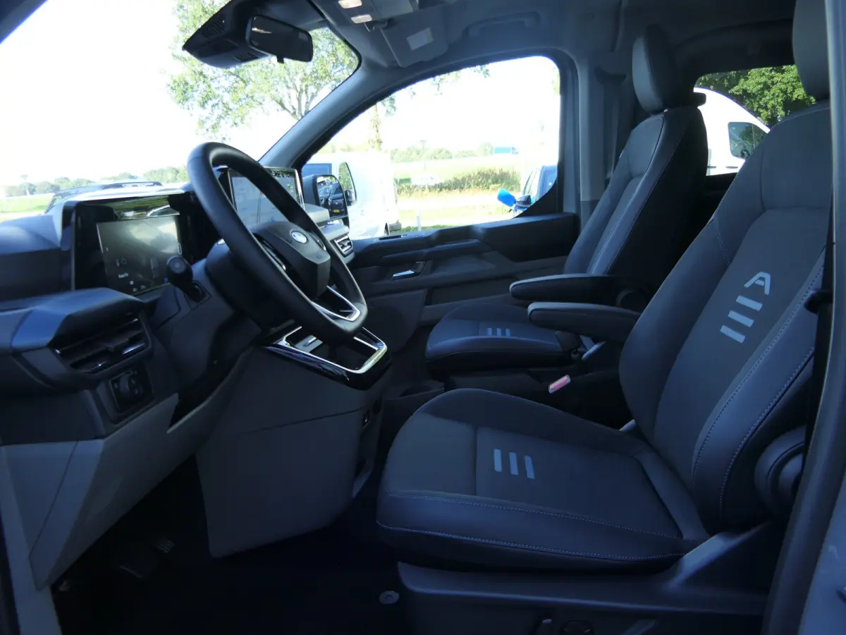 Tourneo 340 2.5 PHEV L2H1 Active | Adaptive Cruise | BLIS | 360 Camera | Full LED | 9 Persoons | CarPlay/Android Auto