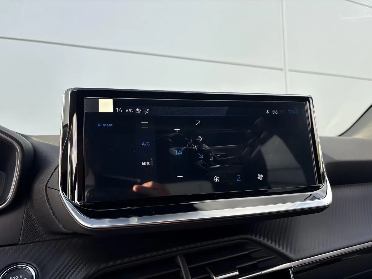 1.2 Hybrid 145 Allure | Camera | Keyless entry | Adaptieve Cruise Control | Apple CarPlay/Android Auto