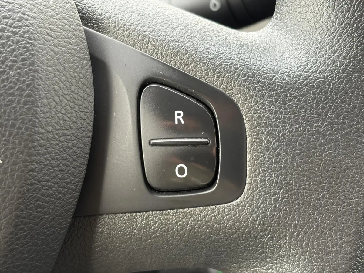 1.6 dCi 120 L2H1*MARGE*HAAK*A/C*CRUISE*PDC*TEL*